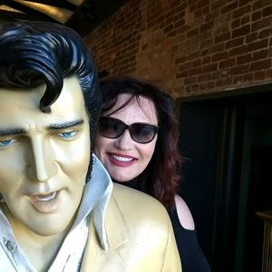 Meet your Posher, Candace